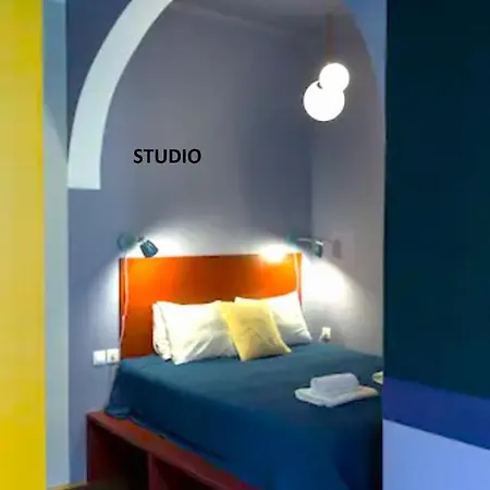 The Escapade From A Jewish District Appartement *