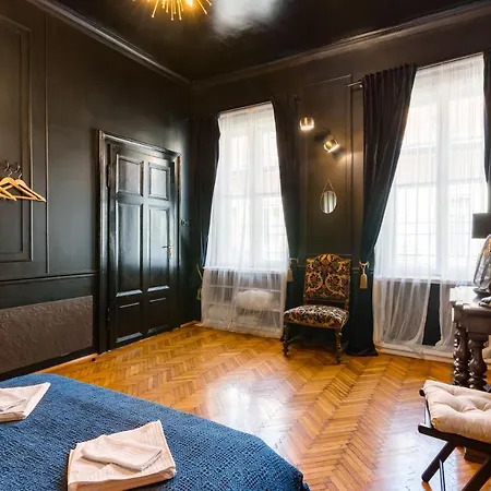 The Escapade From A Jewish District Appartement